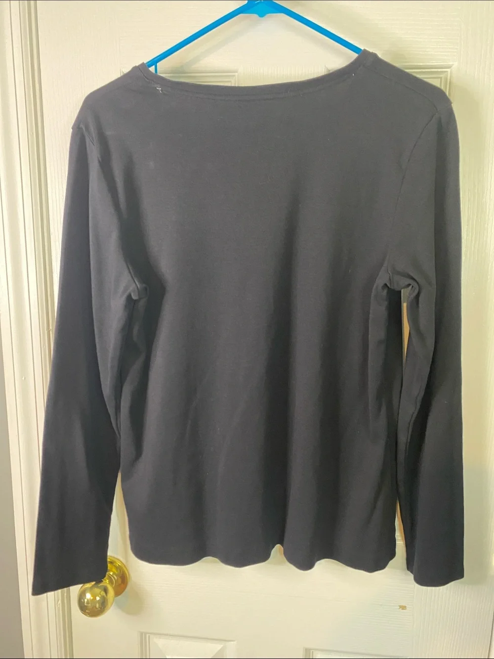 Croft &Barrow Men's Charcoal V-Neck Long-Sleeve Blouse Size Large.
